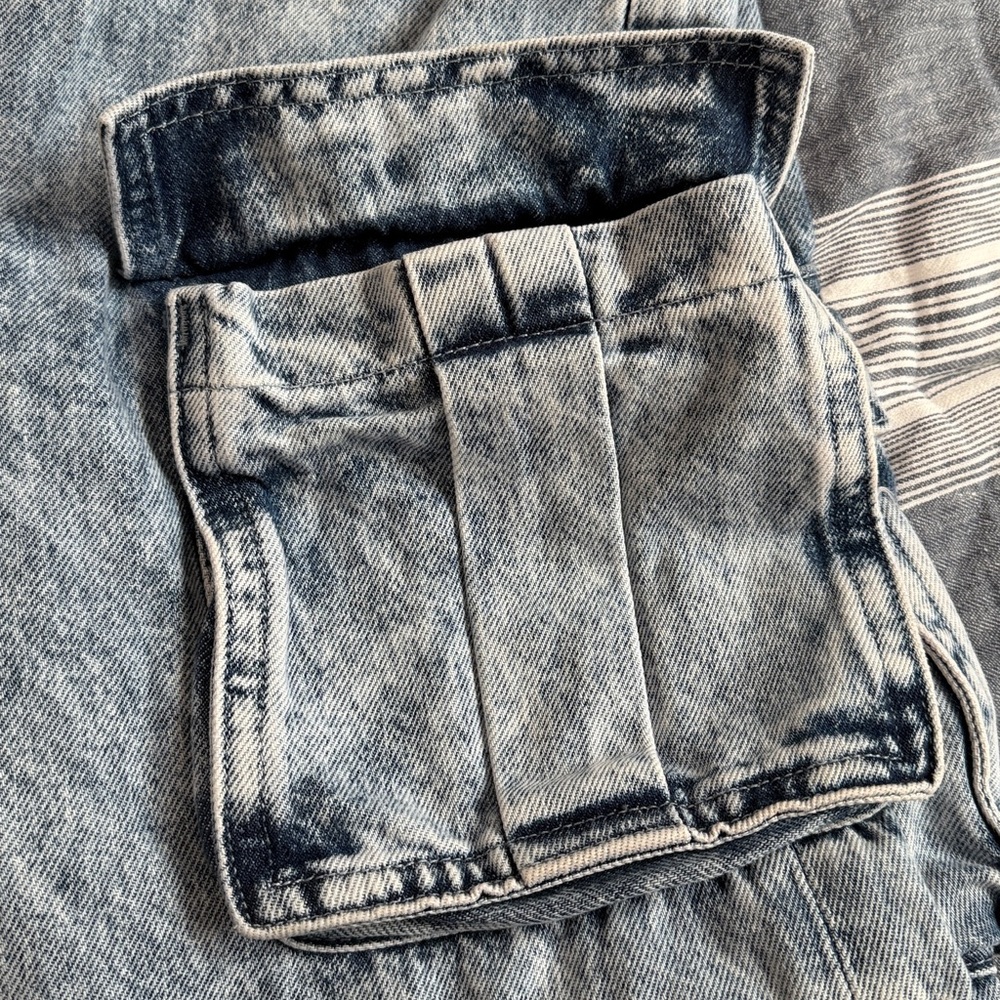 GAP NWT Y2K multi pocket wide leg blue jeans with zippers - Picture 4 of 10